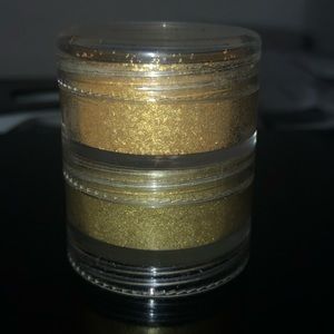 ✨ MAC CRUSH METAL PIGMENT “STACKED 2!”✨